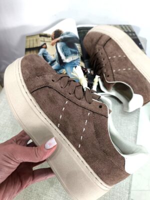 Buty na platformie Chocolate z zawieszką