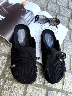 Klapki Black Boho z frędzlami
