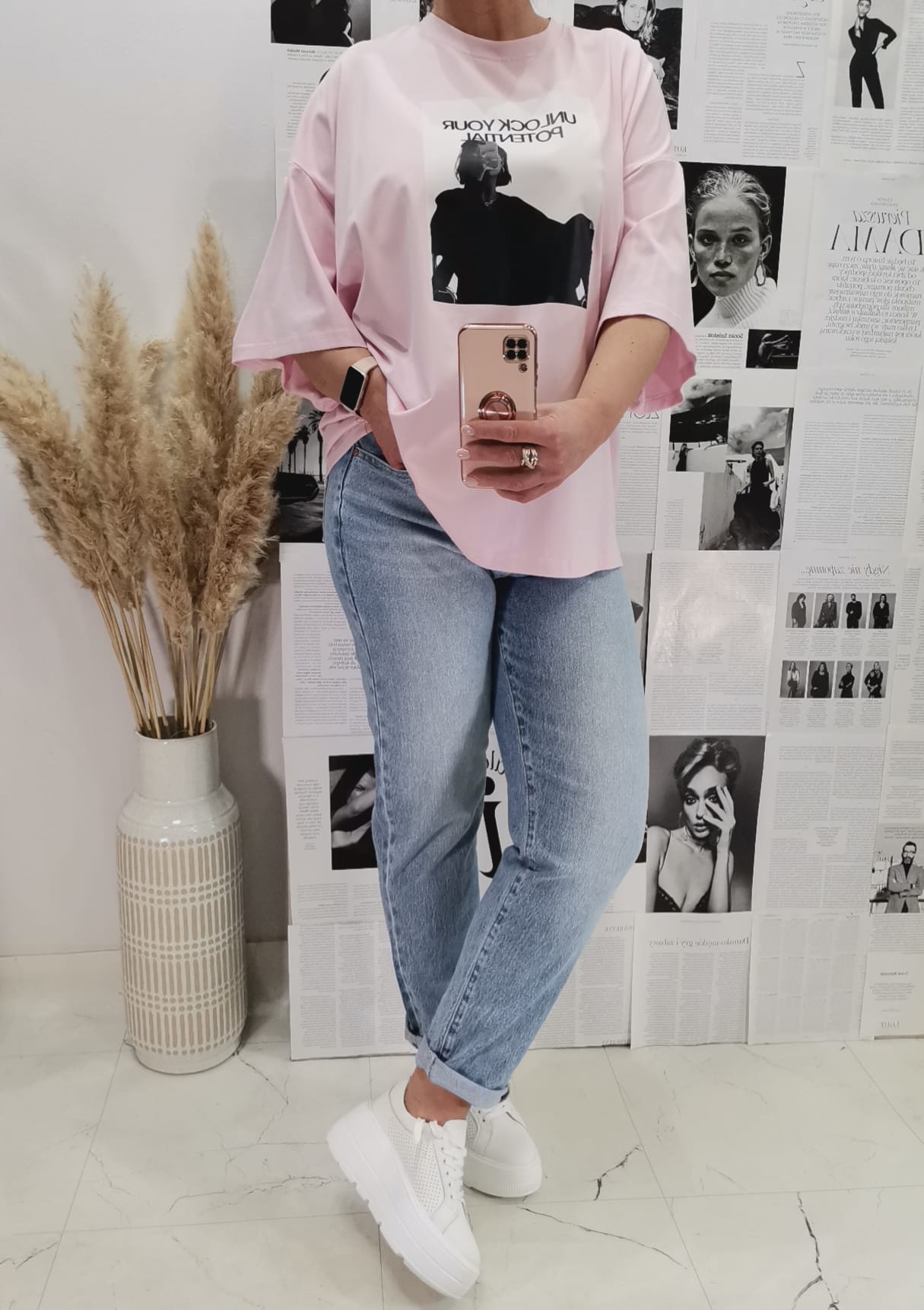 T-shirt oversize Powder pink z nadrukiem
