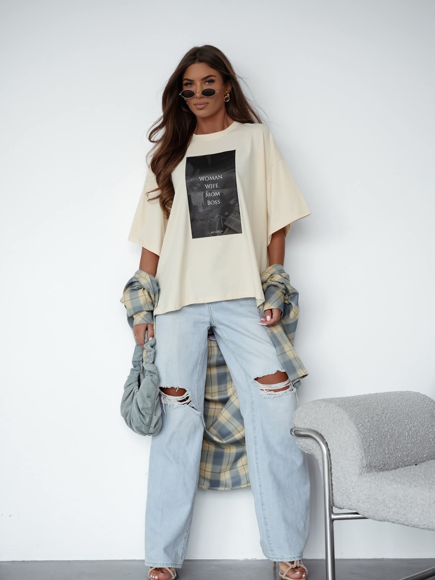 T-shirt Woman oversize cream - obrazek 2