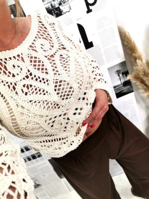 Sweter j.beż ażurowy BOHO
