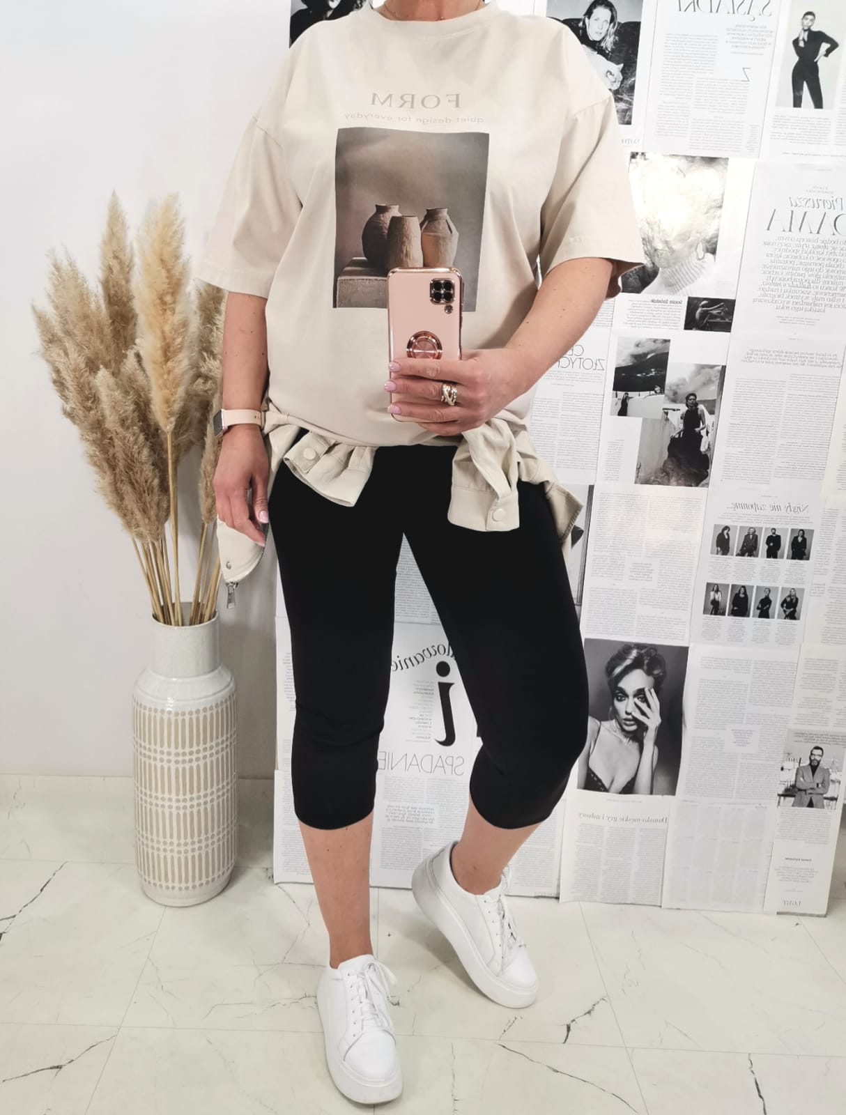 T-shirt oversize beż Form - obrazek 2