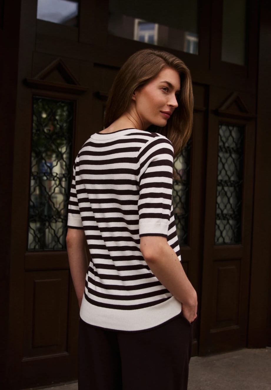 Sweter cieniutki w paseczki Cream/Brąz - obrazek 4