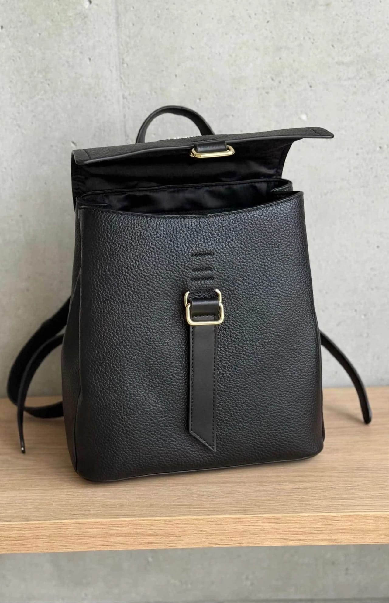 Torebka Plecak vintage Valentino - obrazek 4