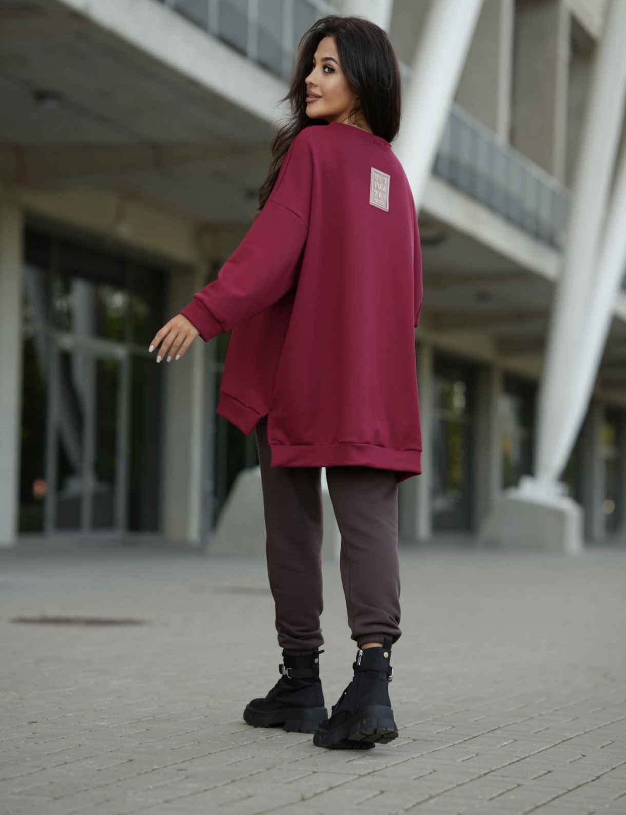 Bluza mocno oversize Burgunde TIGER - obrazek 3
